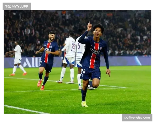 朗斯主场胜率超过80%博拉尔特球场 球迷氛围如火山般热烈